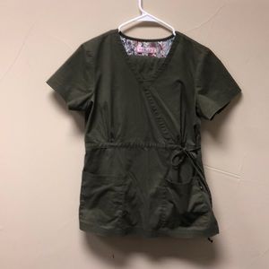 Too and bottom scrubs koi brand
